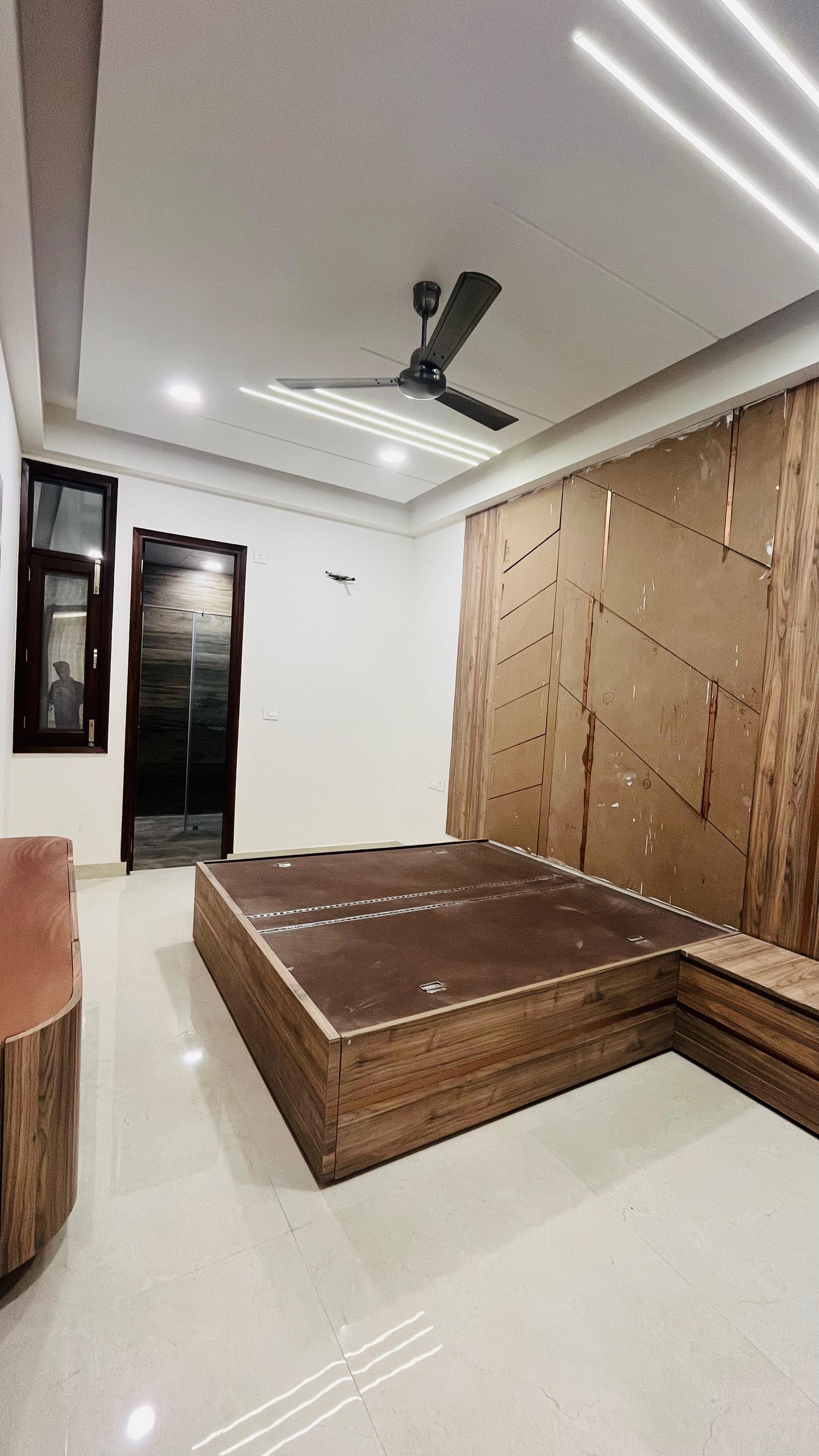 4 BHK Flat in Shakti Khand, Indirapuram Ghaziabad For Sale