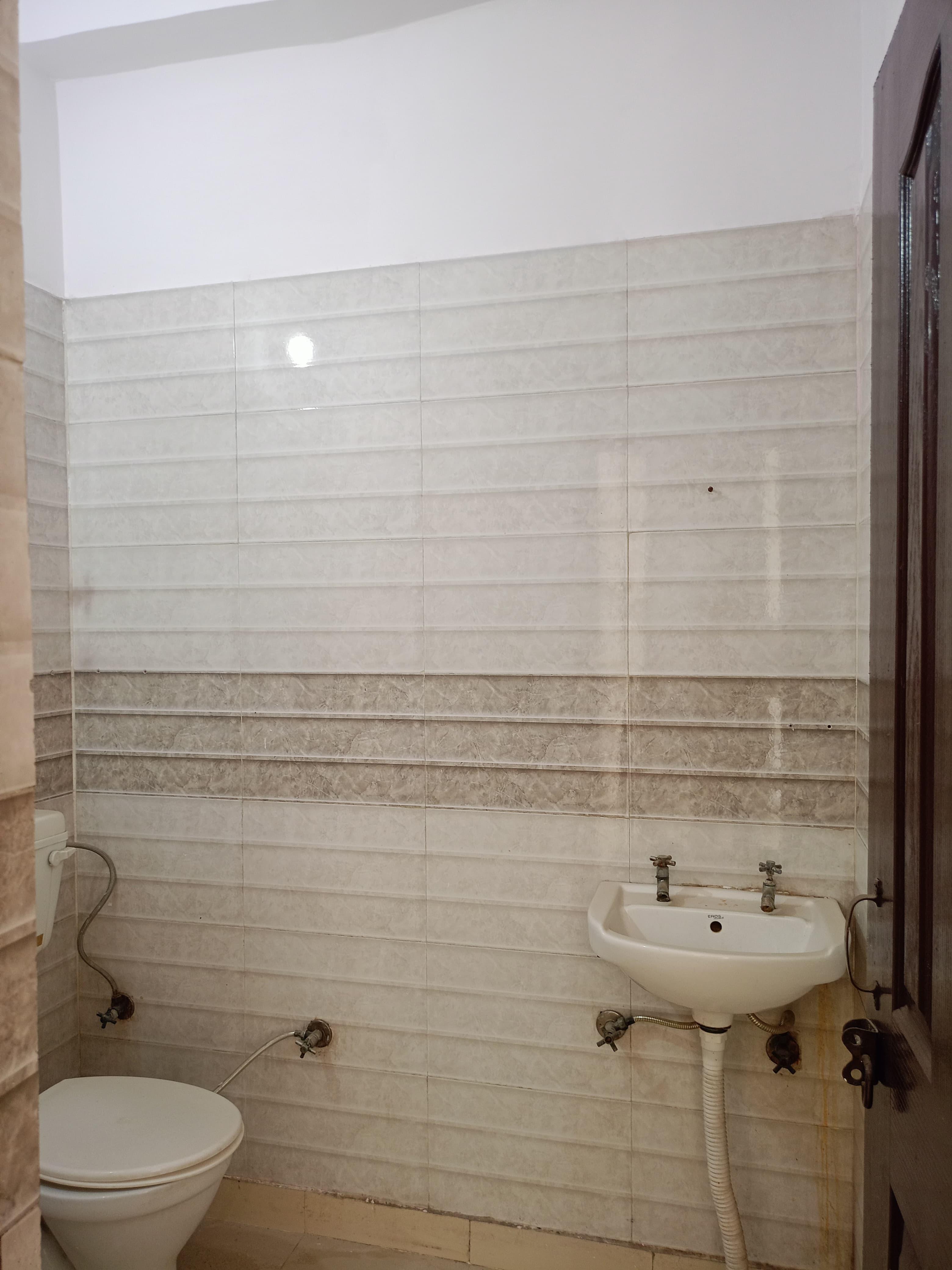 2 BHK Top Floor Flat in Niti Khand 2, Indirapuram