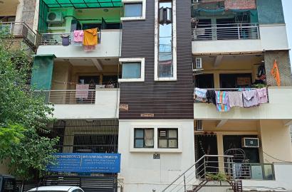 3BHK Builder Flat on Rent In Niti Khand 1