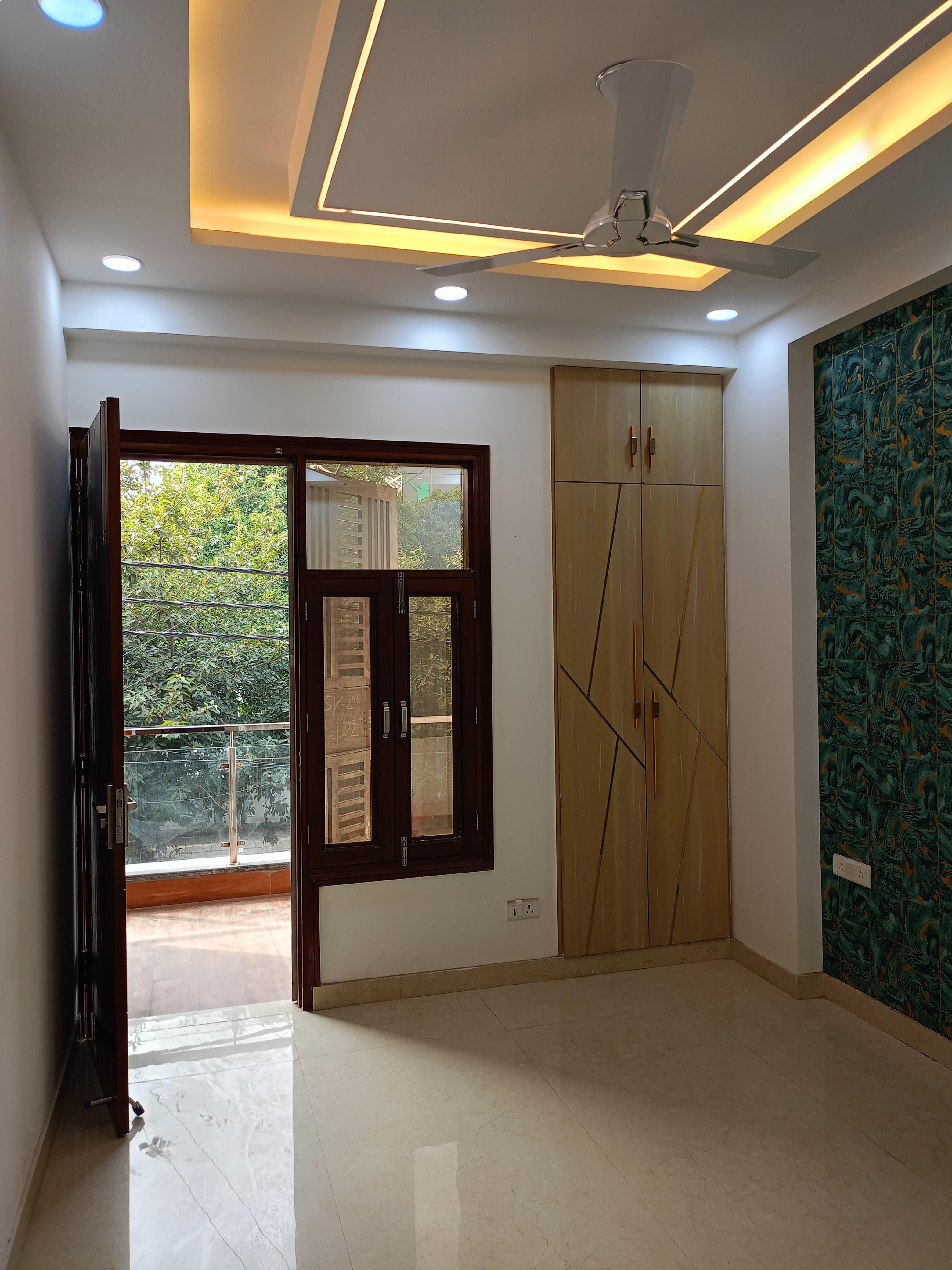 2 BHK FOR SALE PROPERTY SHAKTI KHAND IN INDIRAPURAM