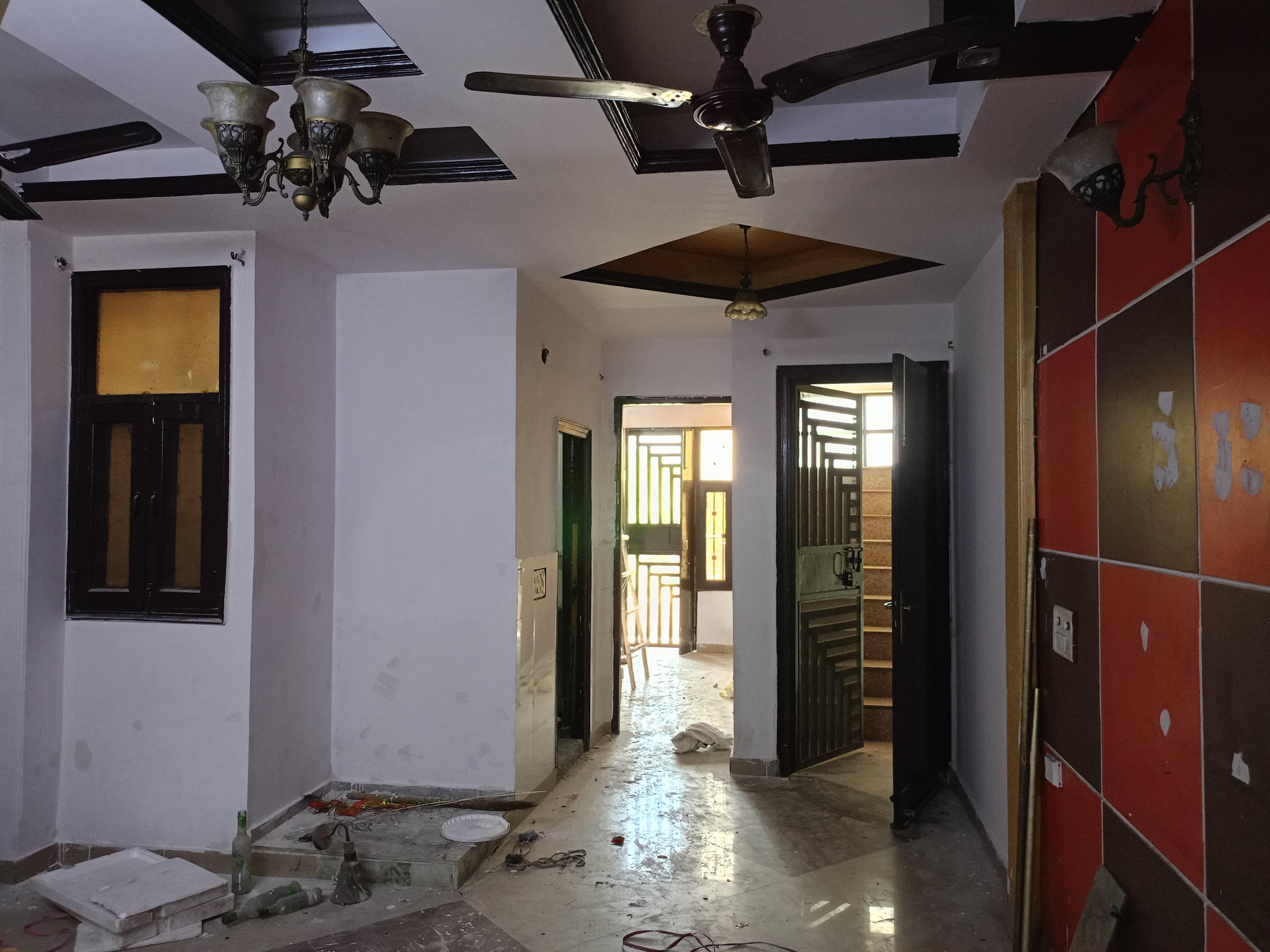 3 BHK FOR RENT PROPERTY SHAKTI KHAND IN INDIRAPURAM