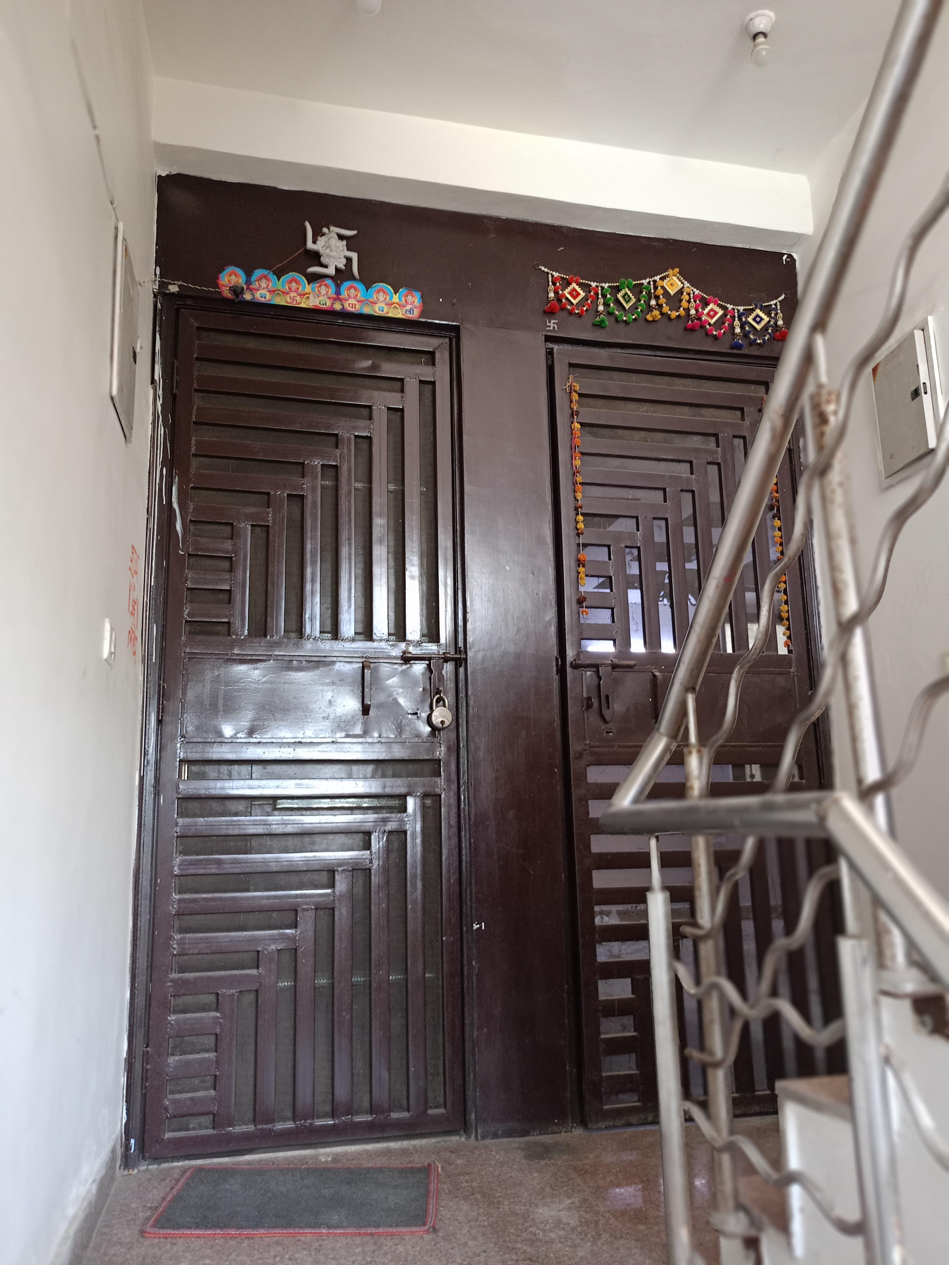 3 BHK FOR RENT PROPERTY SHAKTI KHAND IN INDIRAPURAM