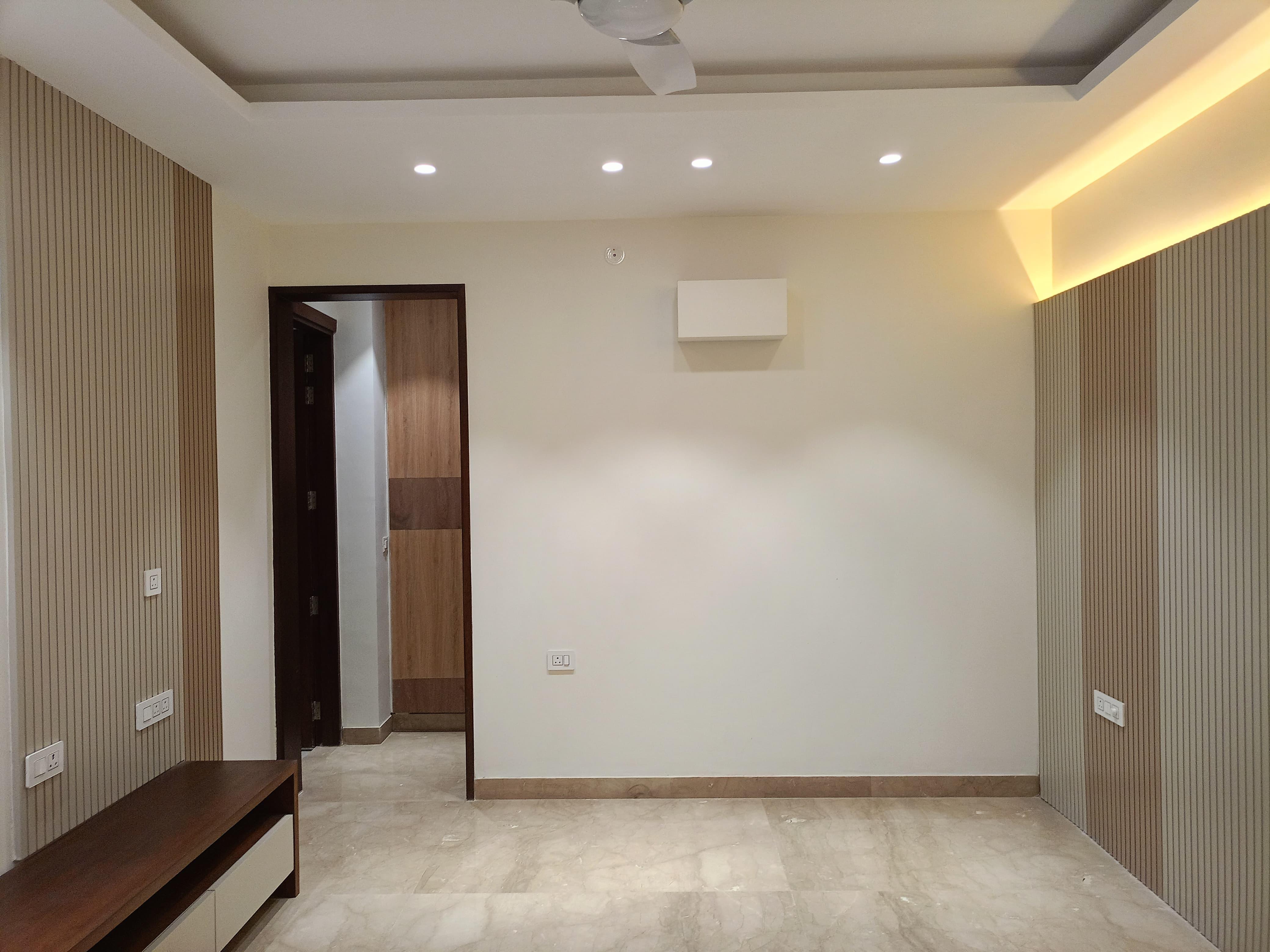 4 BHK FLAT FOR SALE IN NITI KHAND, INDIRAPURAM