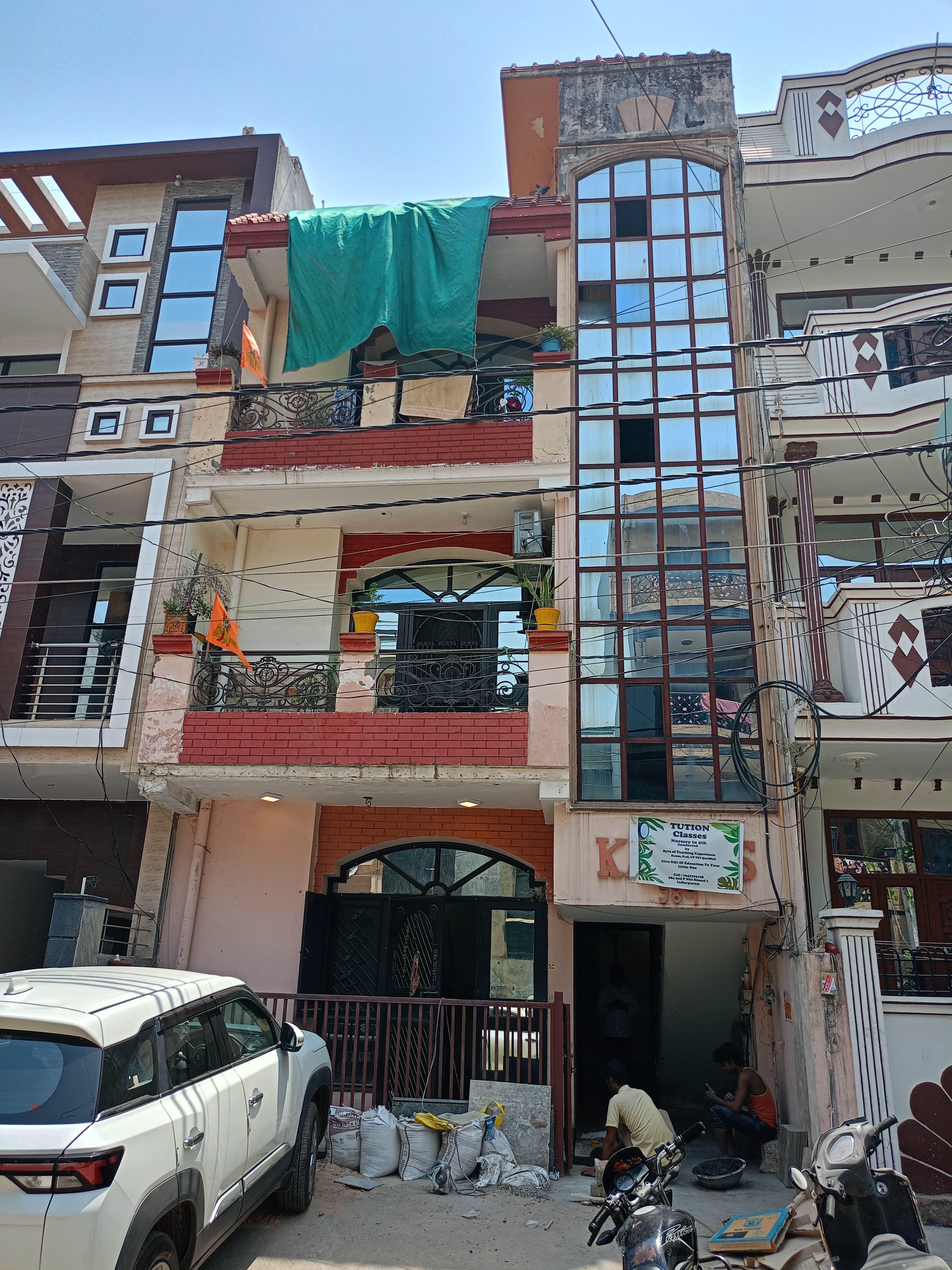 3 BHK RESALE PROPERTY IN NITI KHAND INDIRAPURAM