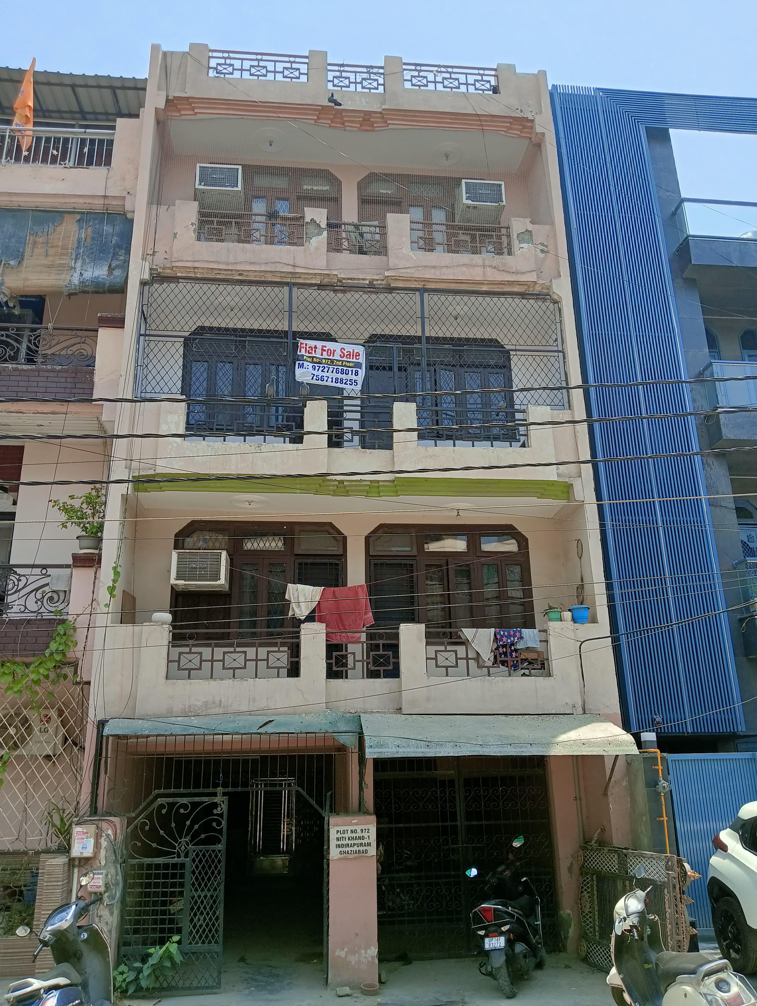 2 BHK FOR RESALE PROPERTIE NITI KHAND INDIRAPURAM