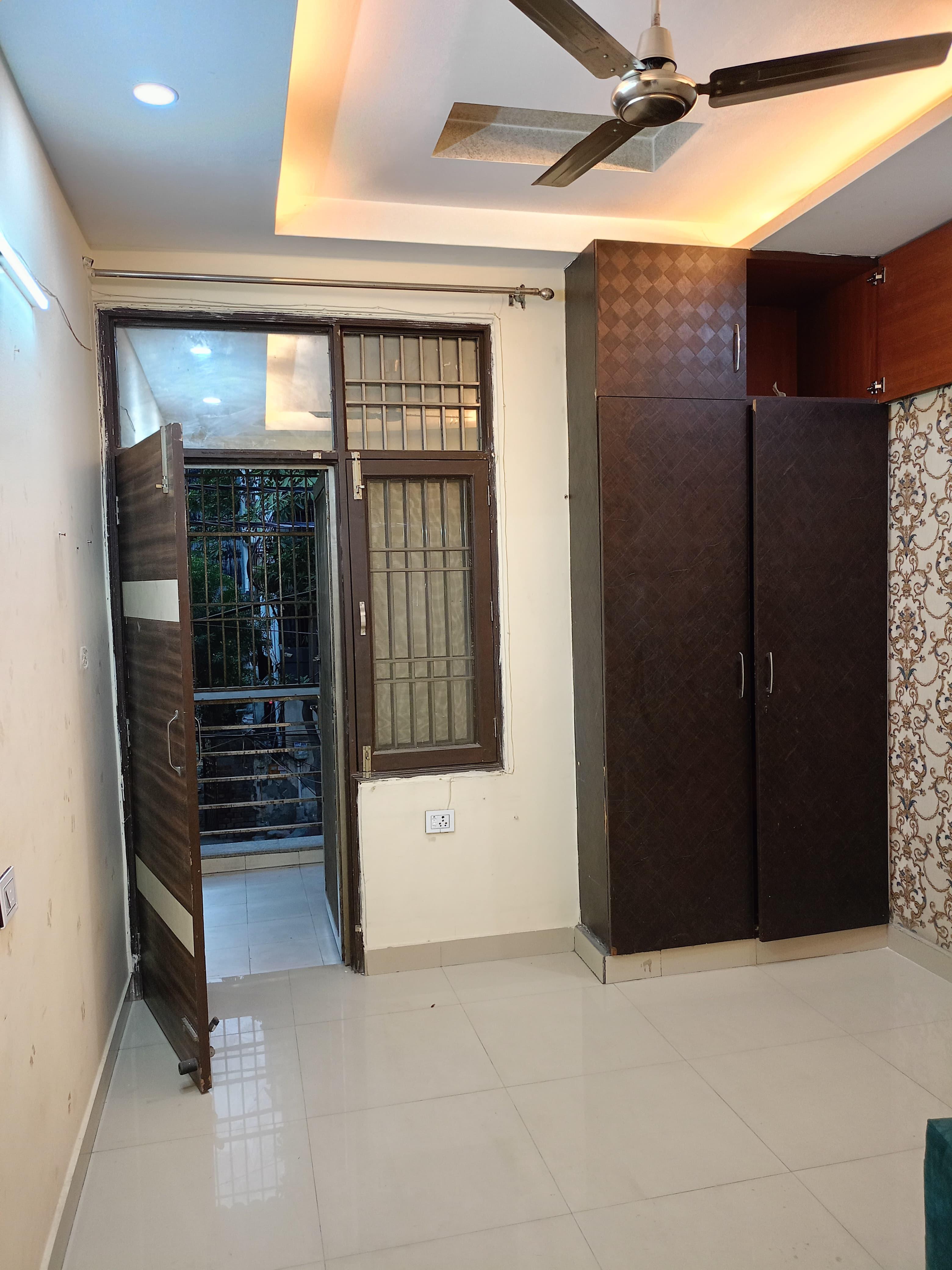 3 BHK FOR RESALE PROPERTY IN SHAKTI KHAND INDIRAPURAM