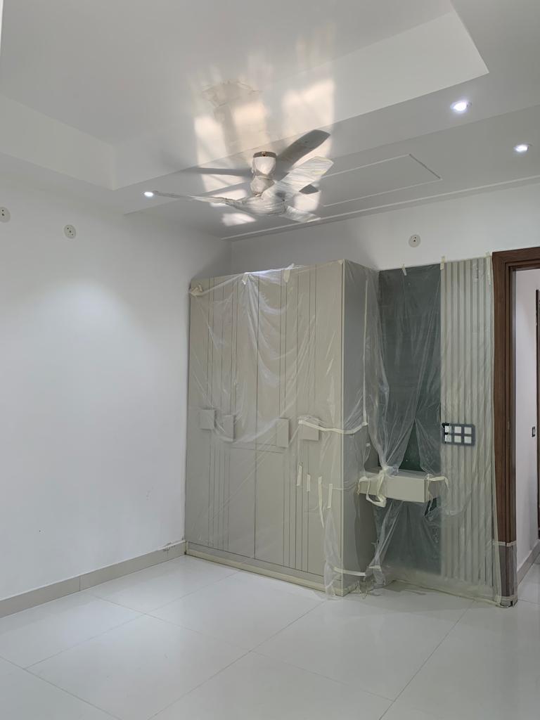 3 BHK PROPERTY IN SHAKTI KHAND INDIRAPURAM