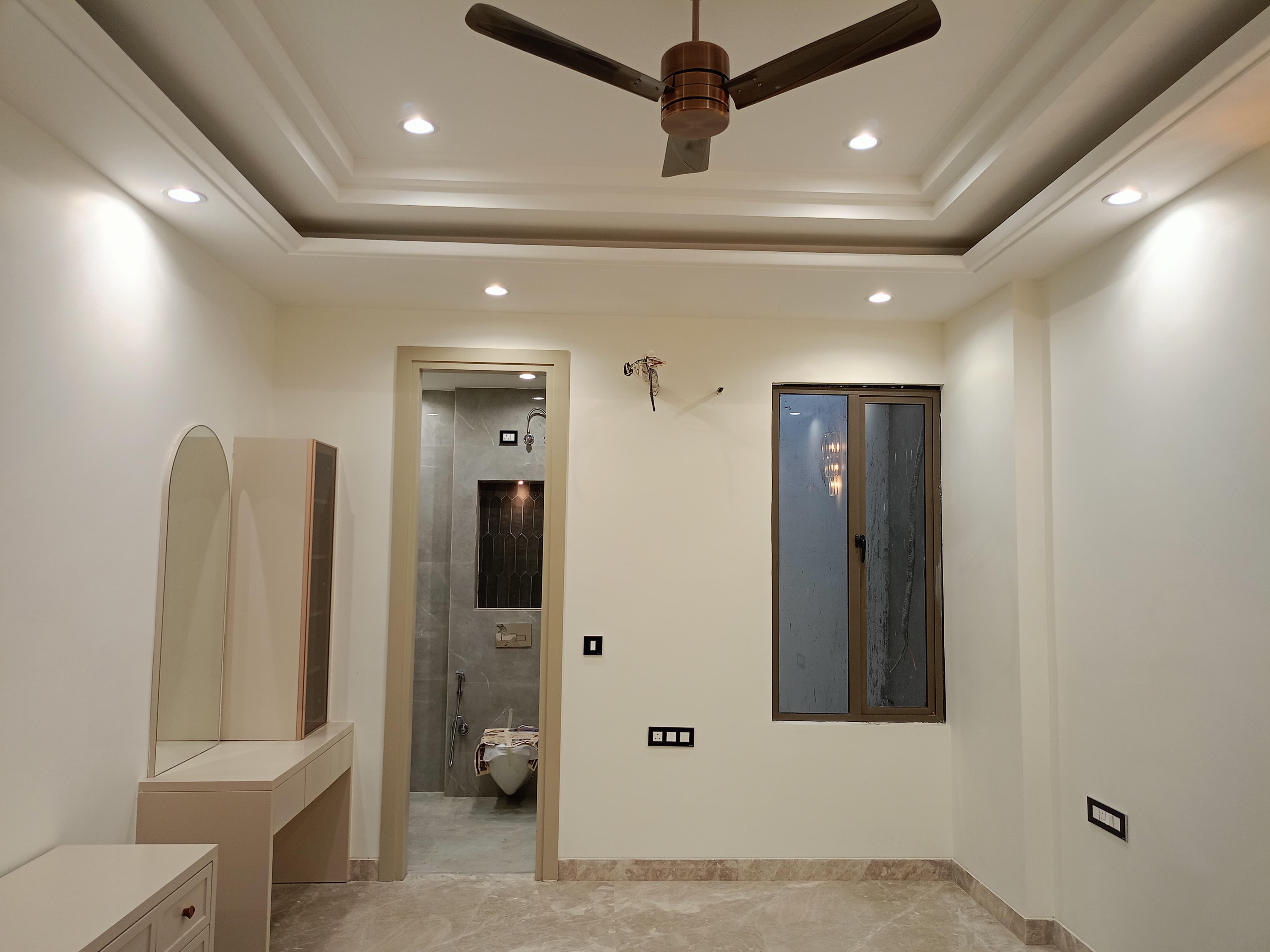 5 BHK FLOOR FOR SALE IN GYAN KHAND INDIRAPURAM