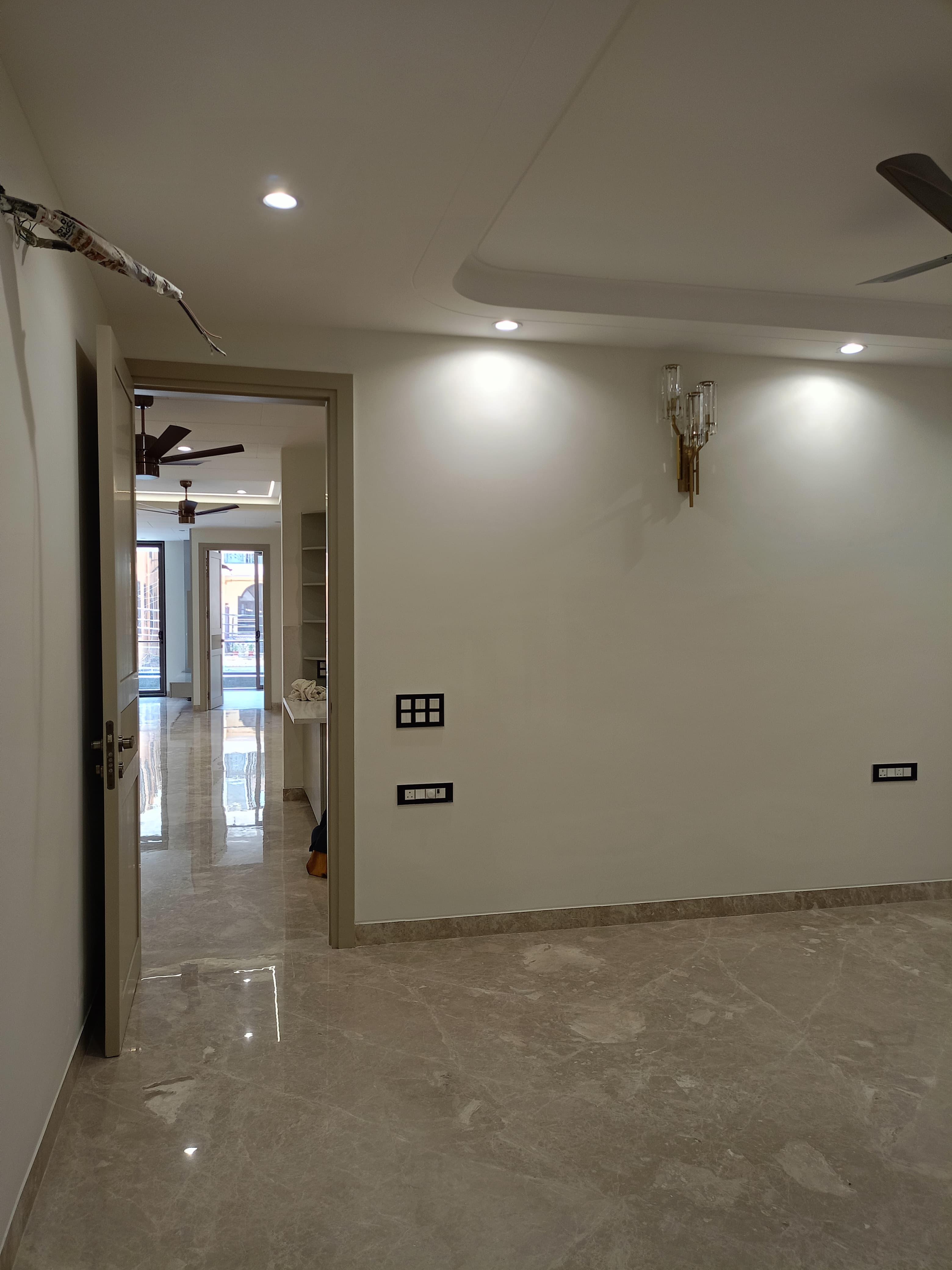 5 BHK FLOOR FOR SALE IN GYAN KHAND INDIRAPURAM