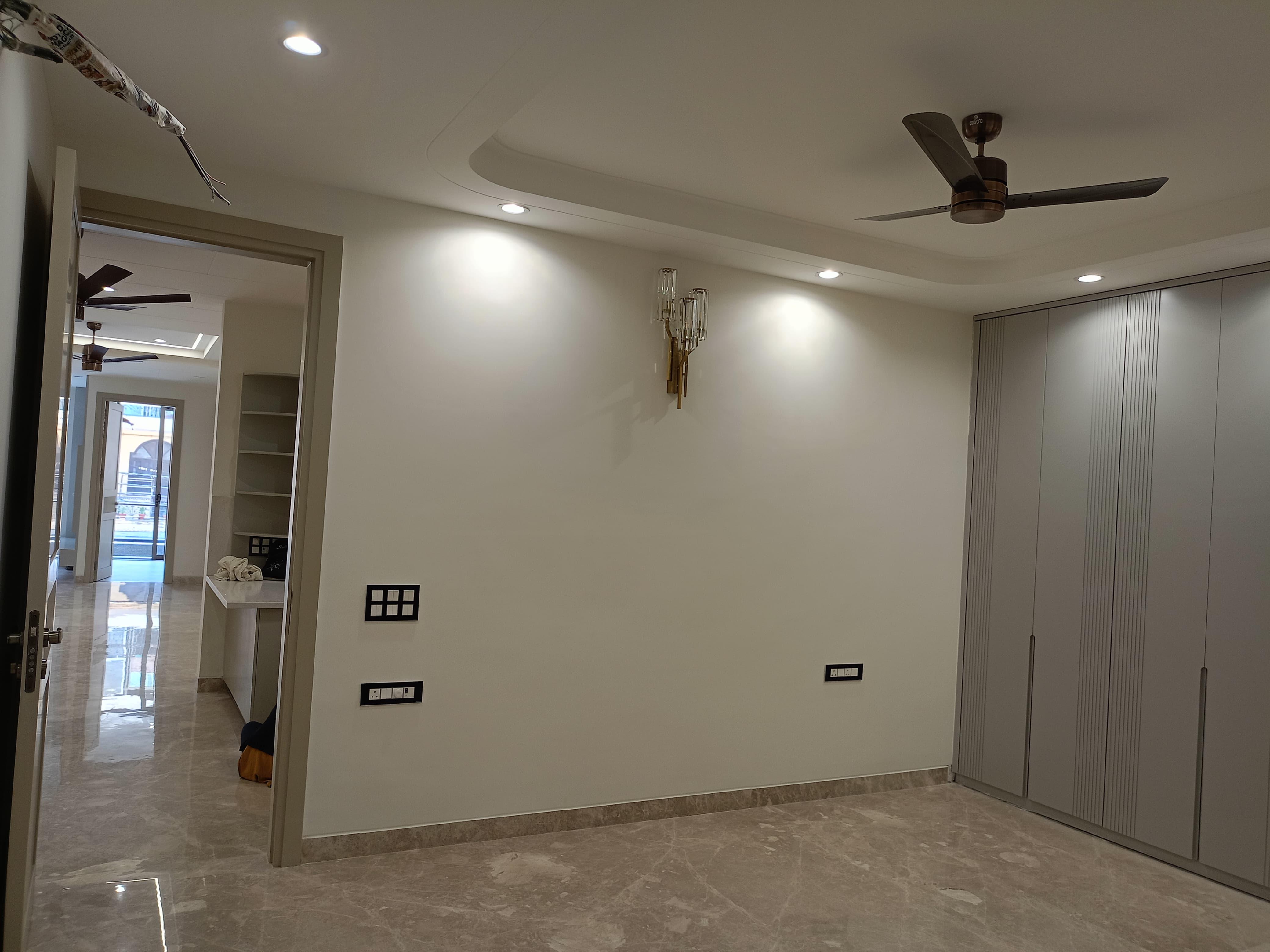 5 BHK FLOOR FOR SALE IN GYAN KHAND INDIRAPURAM