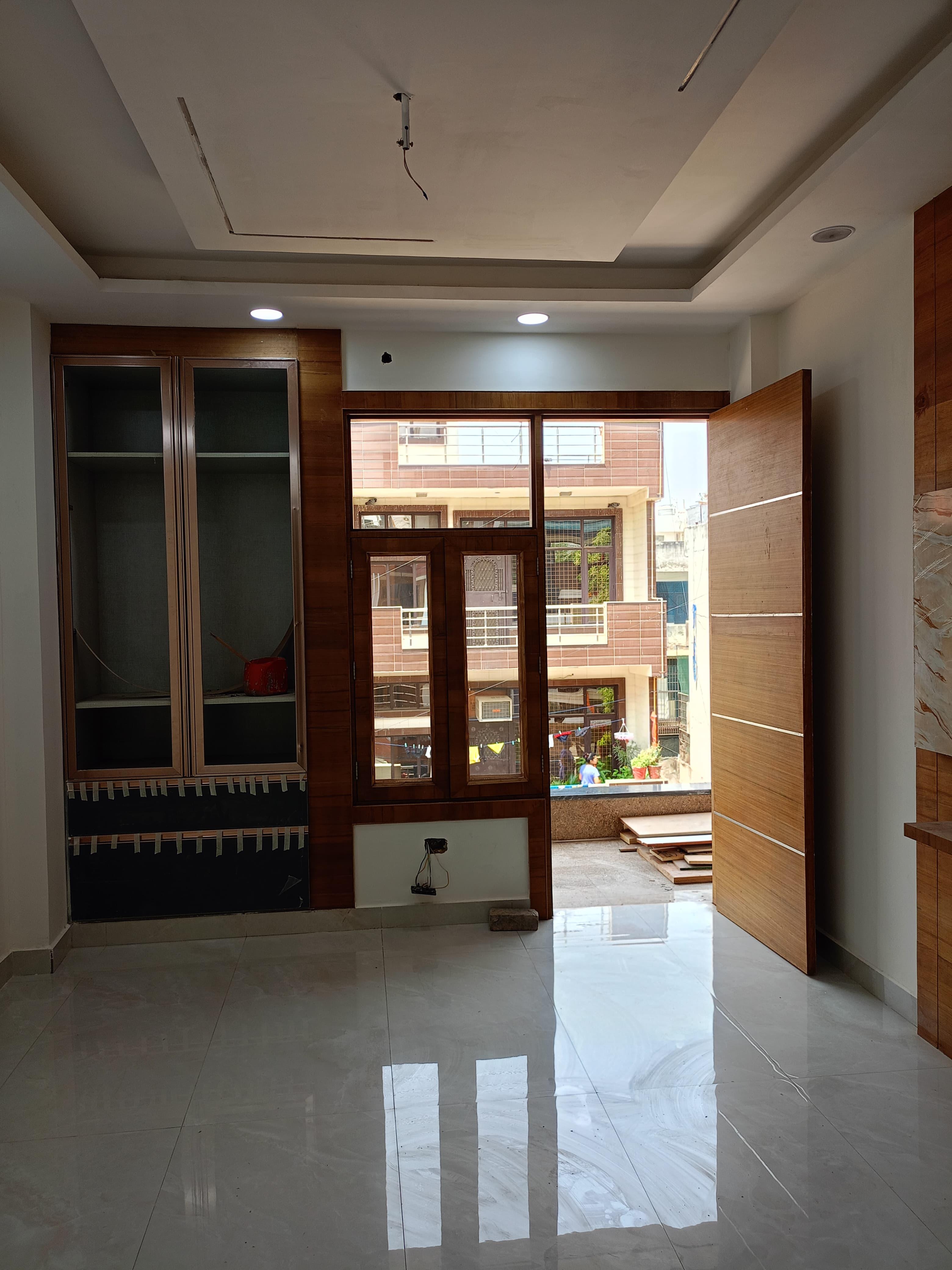 3 BHK PROPERTY IN SHAKTI KHAND INDIRAPURAM