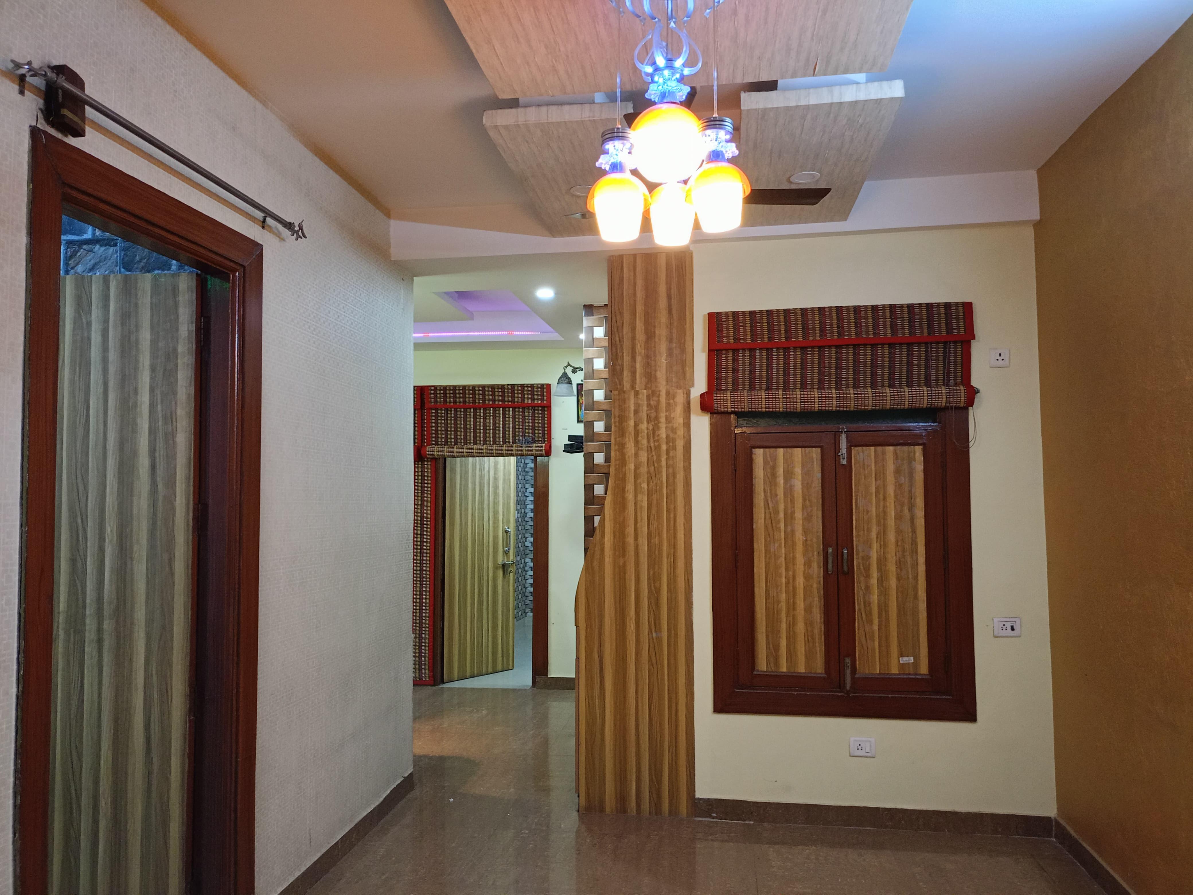 3BHK SALE PROPERTY IN SOCIETY INDIRAPURAM