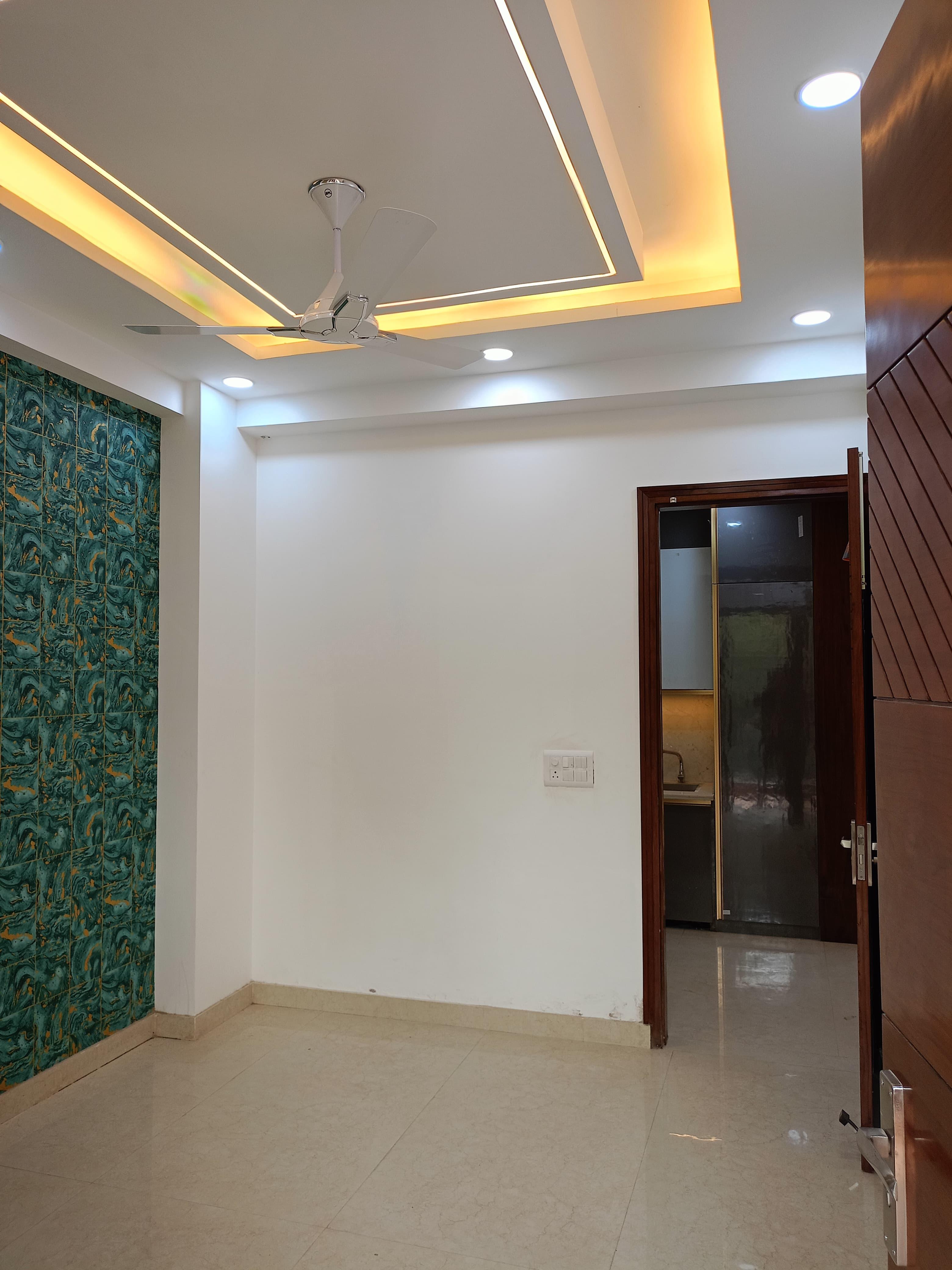 3 BHK FLAT IN SHAKTI KHAND 2 INDIRAPURAM