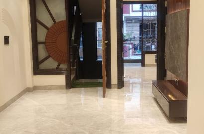 2 BHK FOR RESALE PROPERTY IN NITI KHAND-1 INDIRAPURAM