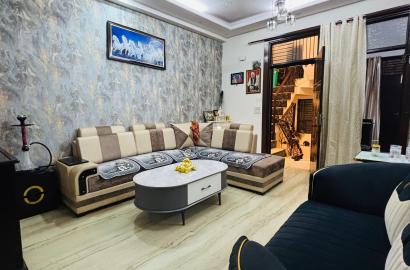 90 Meter 3 BHK Flat For Sale in Shakti Khand 4, Indirapuram